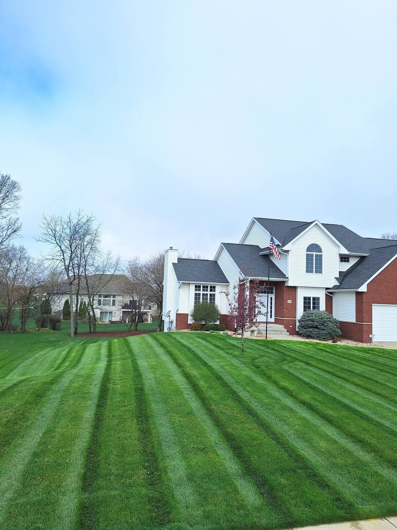 Residential Lawn Finish by Royals Lawn Care